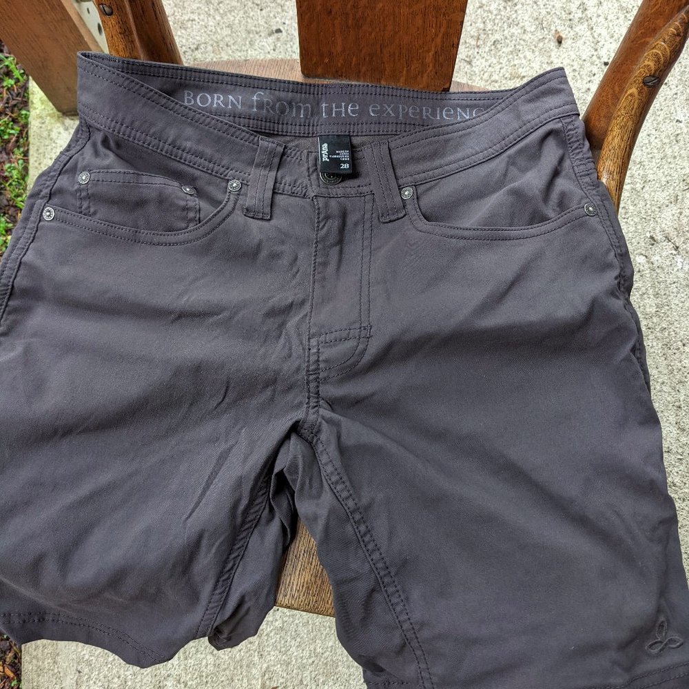 Men's Prana Brion Shorts 28 x 9" charcoal grey